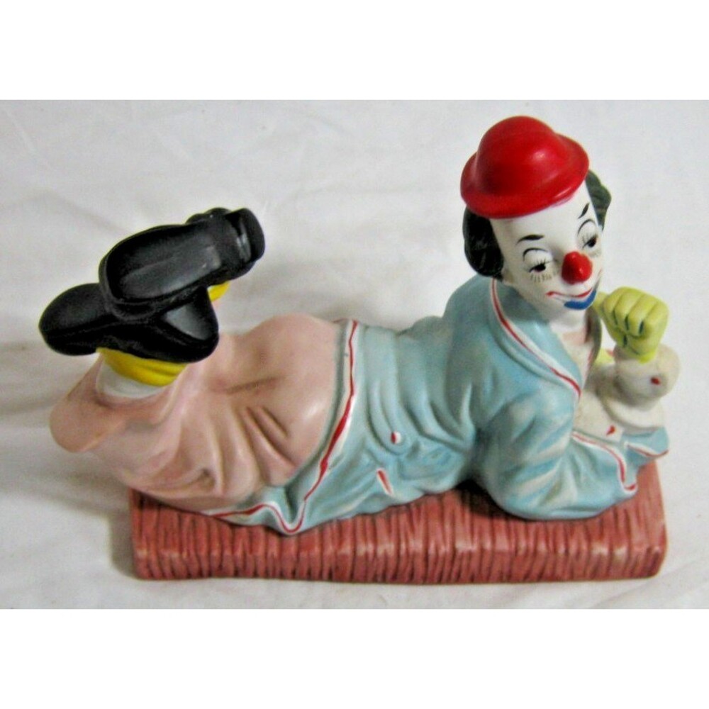 Toscany Collection VTG Porcelain Clown Laying Down Seasons N Reasons 6 x 5”